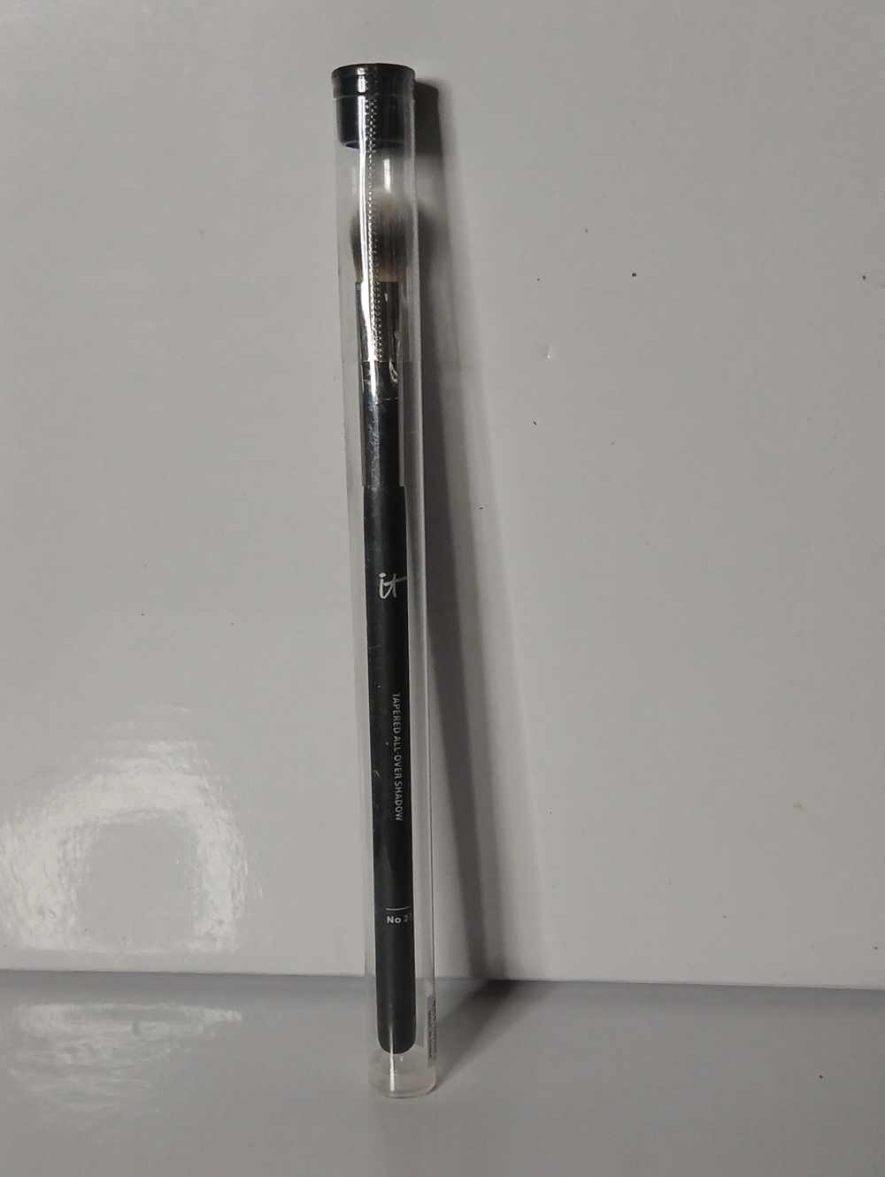 New Sealed Package IT Cosmetics Heavenly Luxe Tapered All-Over Shadow Brush #27